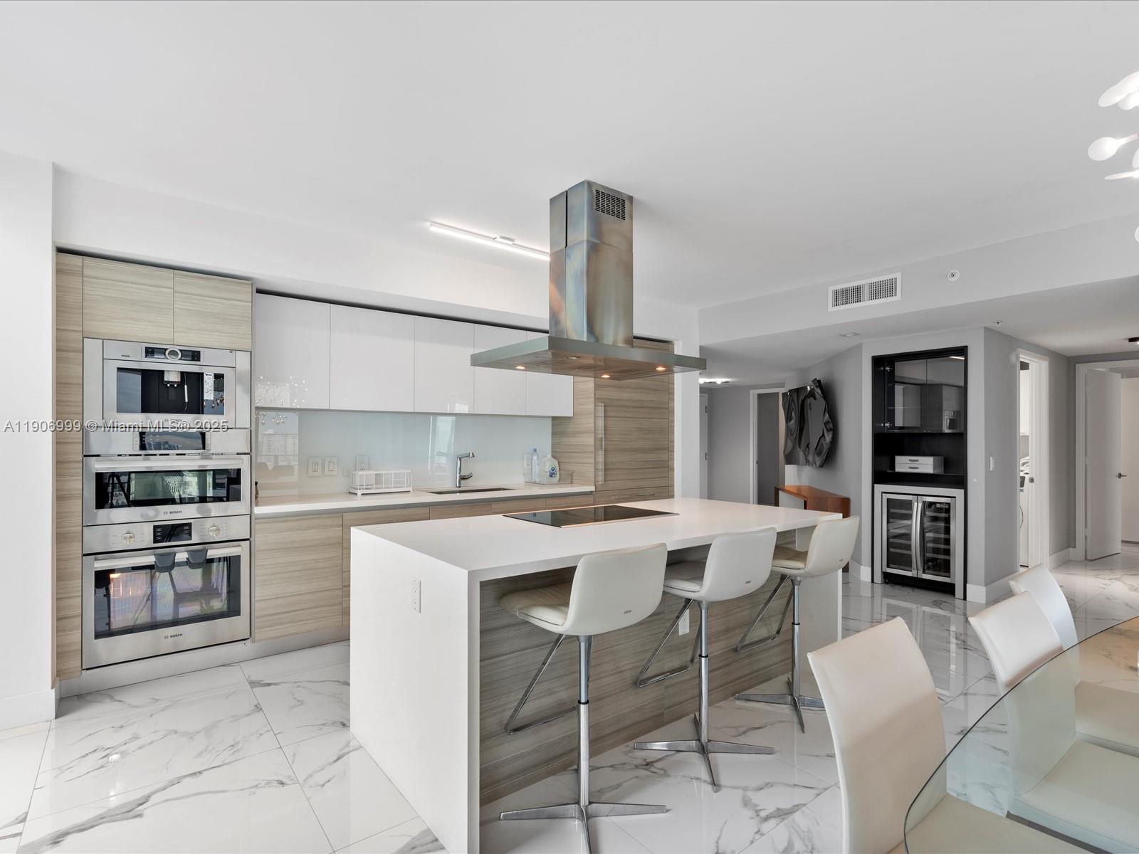 300 Sunny Isles Blvd # 1601 Unit: 4-1601