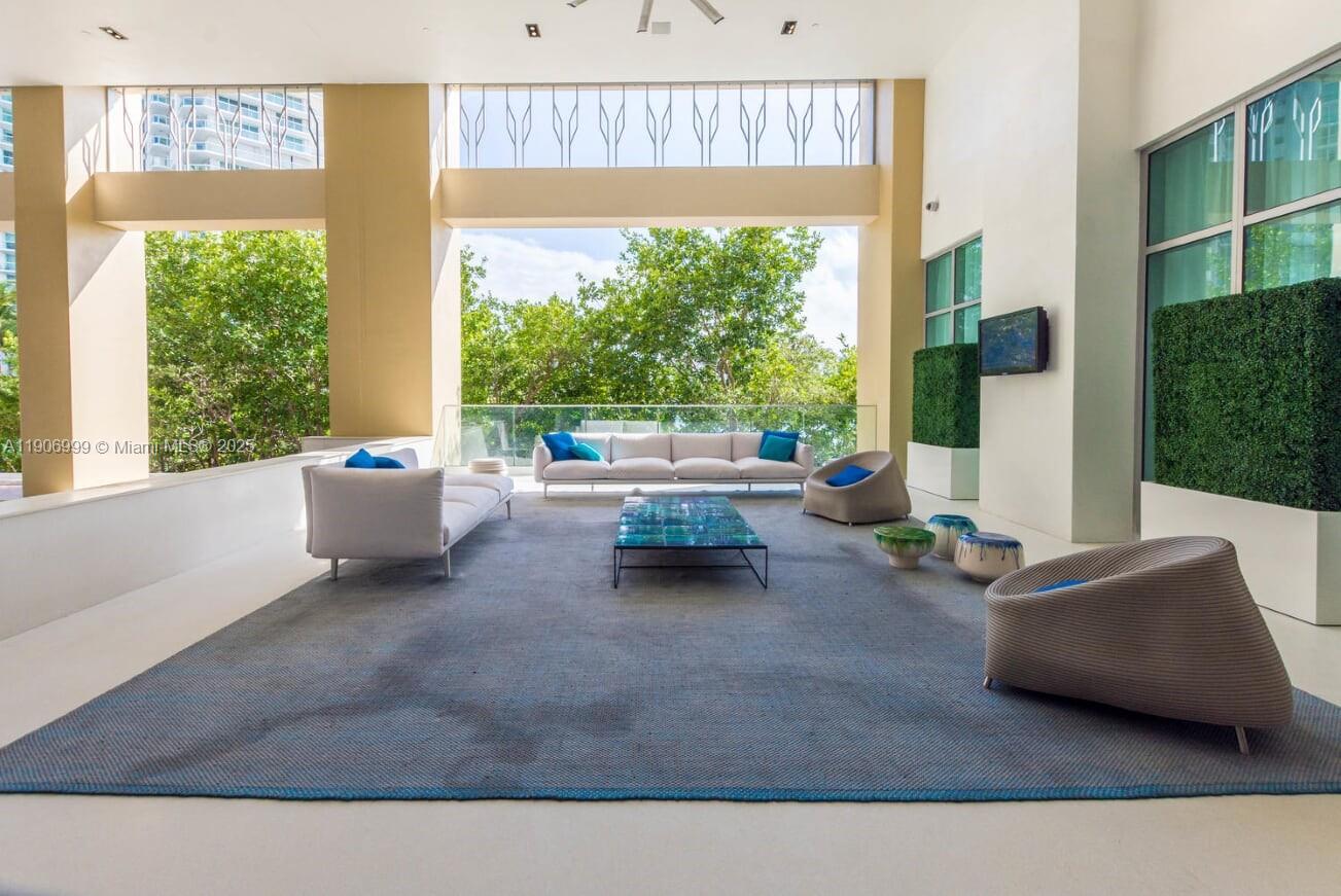 300 Sunny Isles Blvd # 1601 Unit: 4-1601