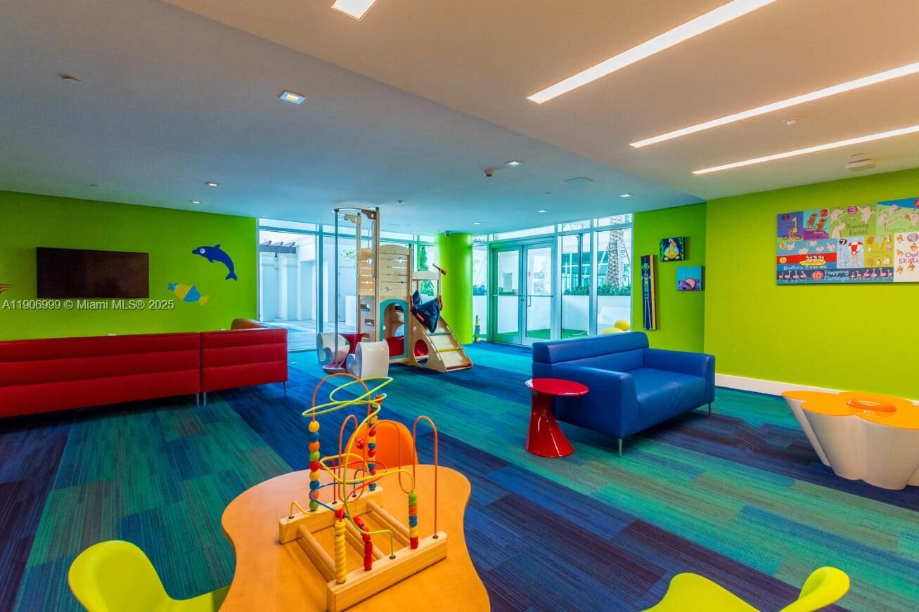 300 Sunny Isles Blvd # 1601 Unit: 4-1601