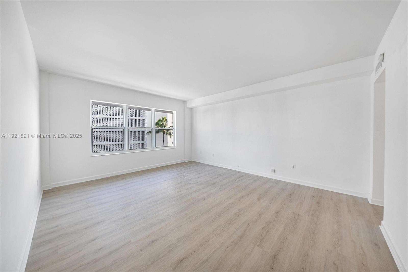 9100 W Bay Harbor Dr # 5A