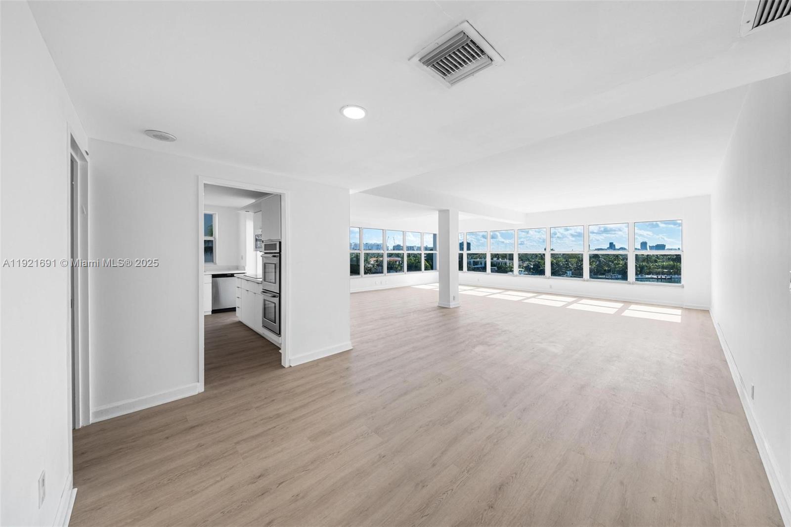 9100 W Bay Harbor Dr # 5A