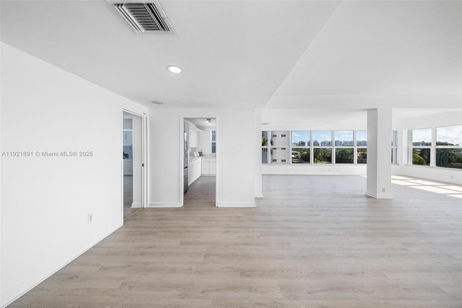 9100 W Bay Harbor Dr # 5A