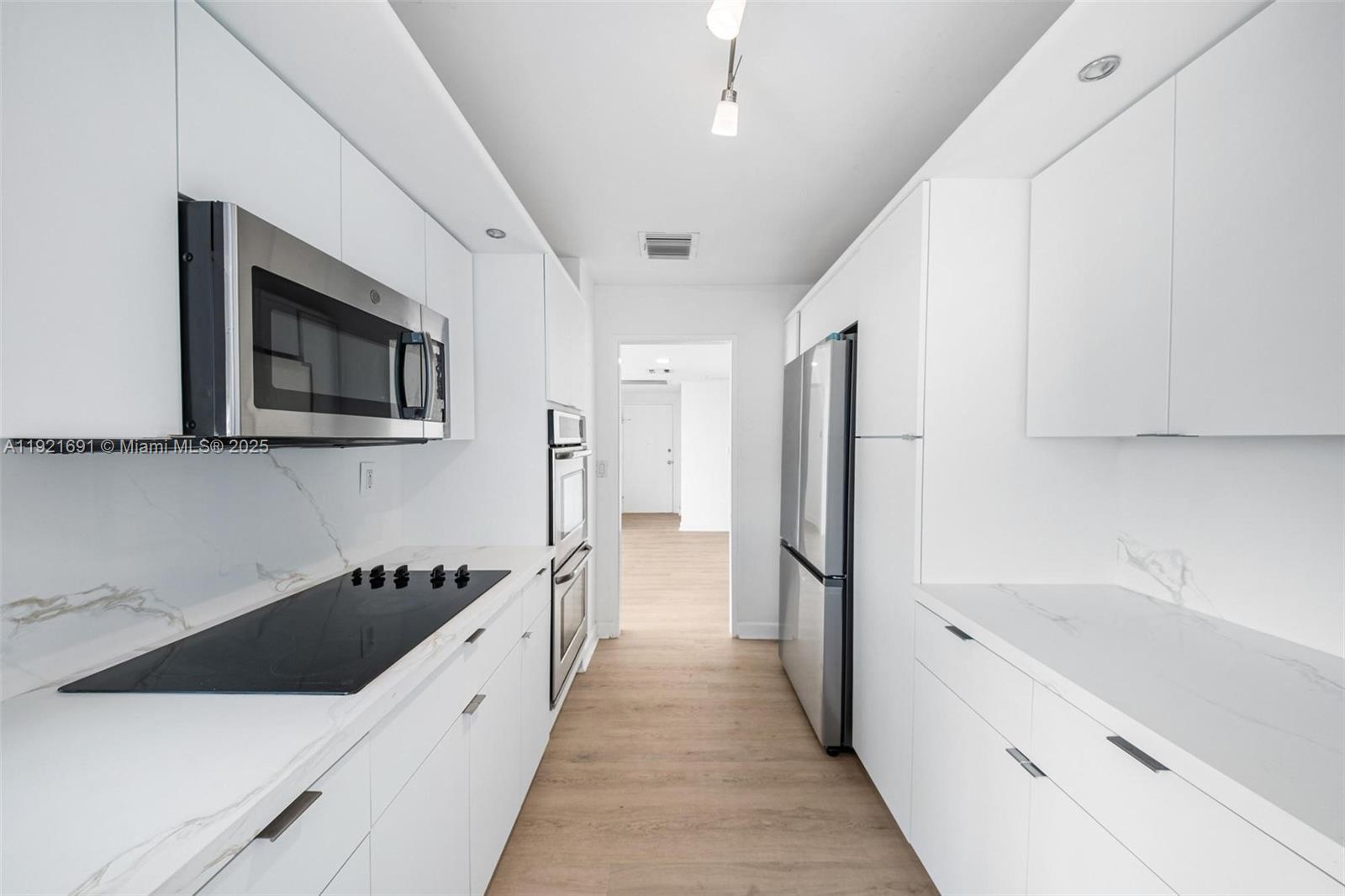 9100 W Bay Harbor Dr # 5A