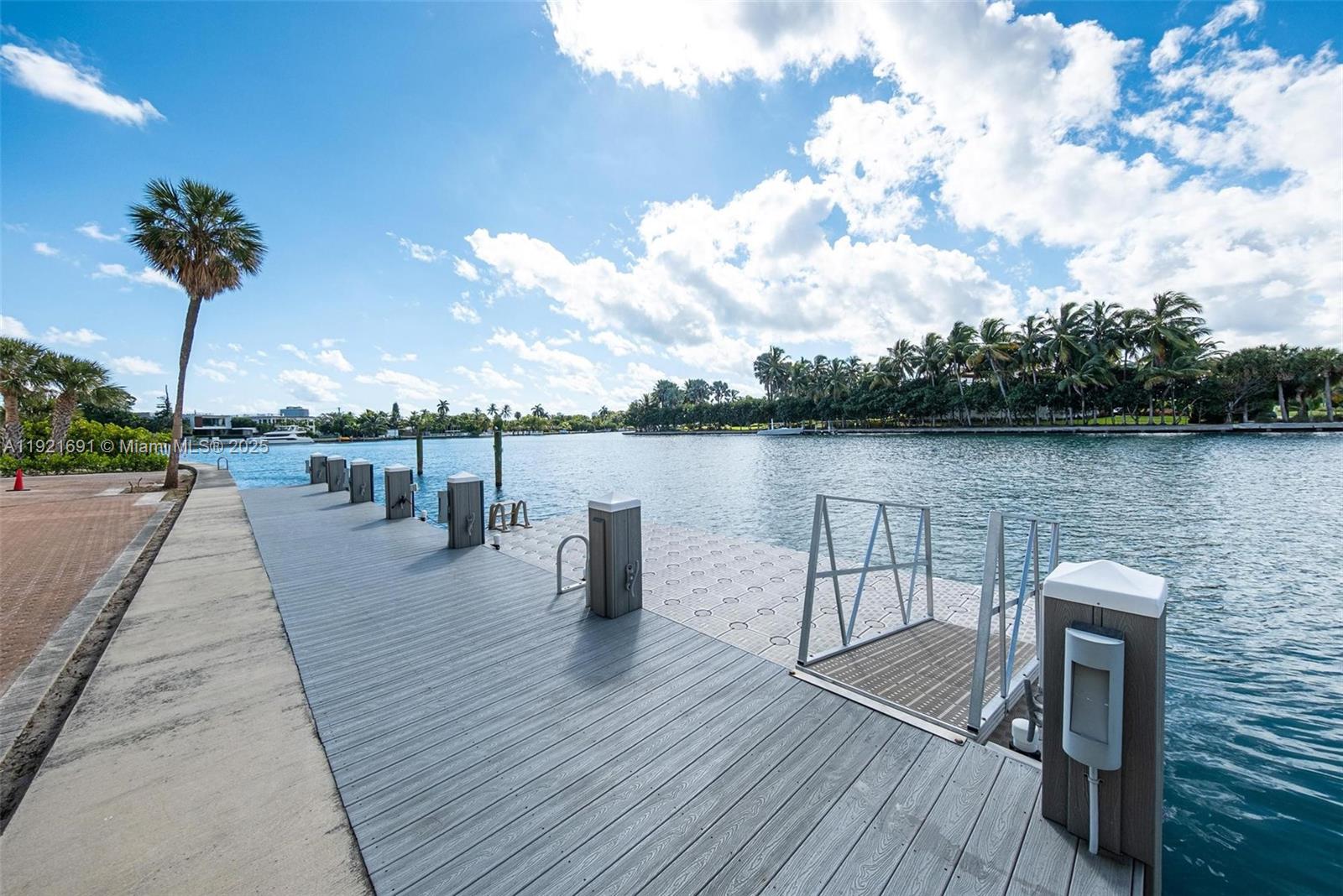 9100 W Bay Harbor Dr # 5A