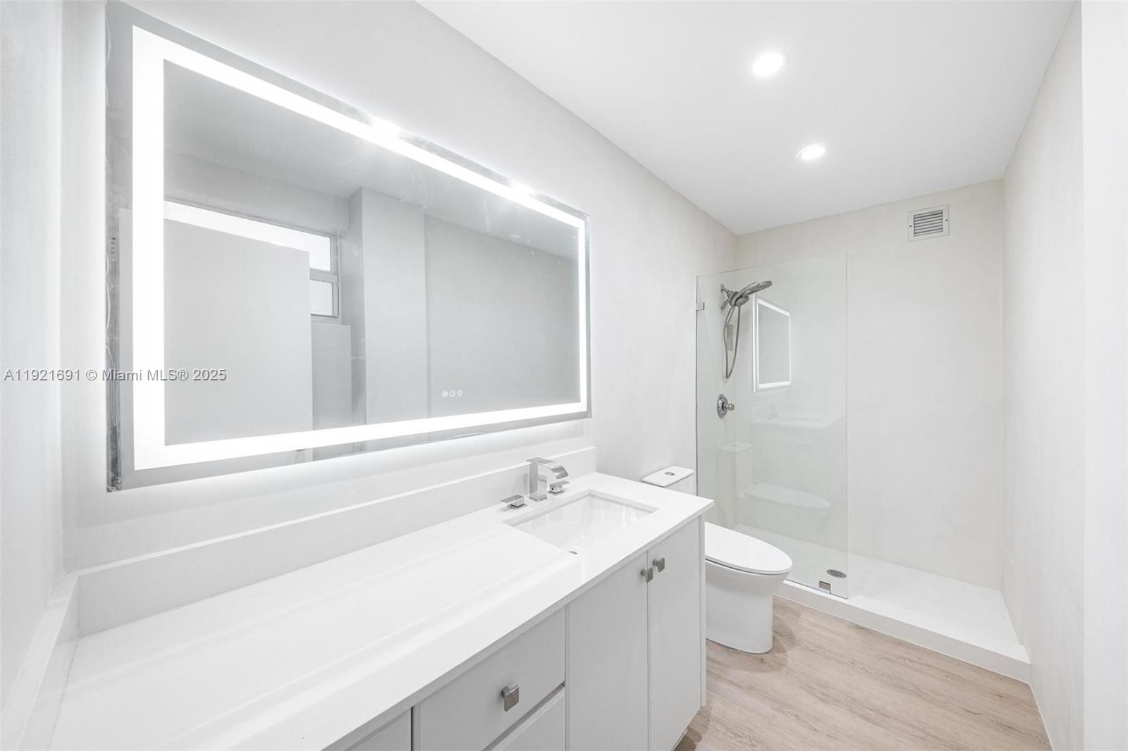 9100 W Bay Harbor Dr # 5A