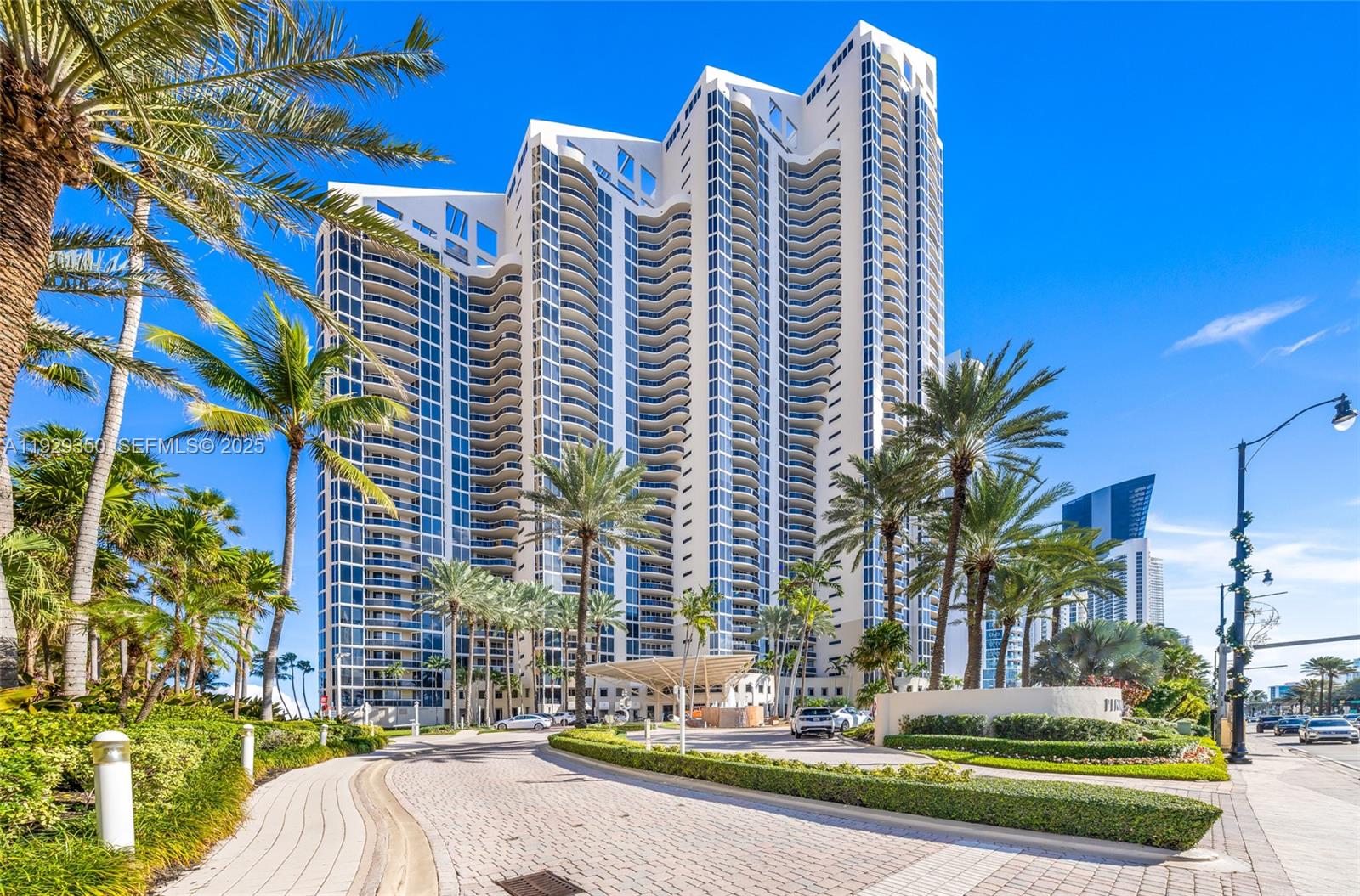 17555 Collins Ave # 303