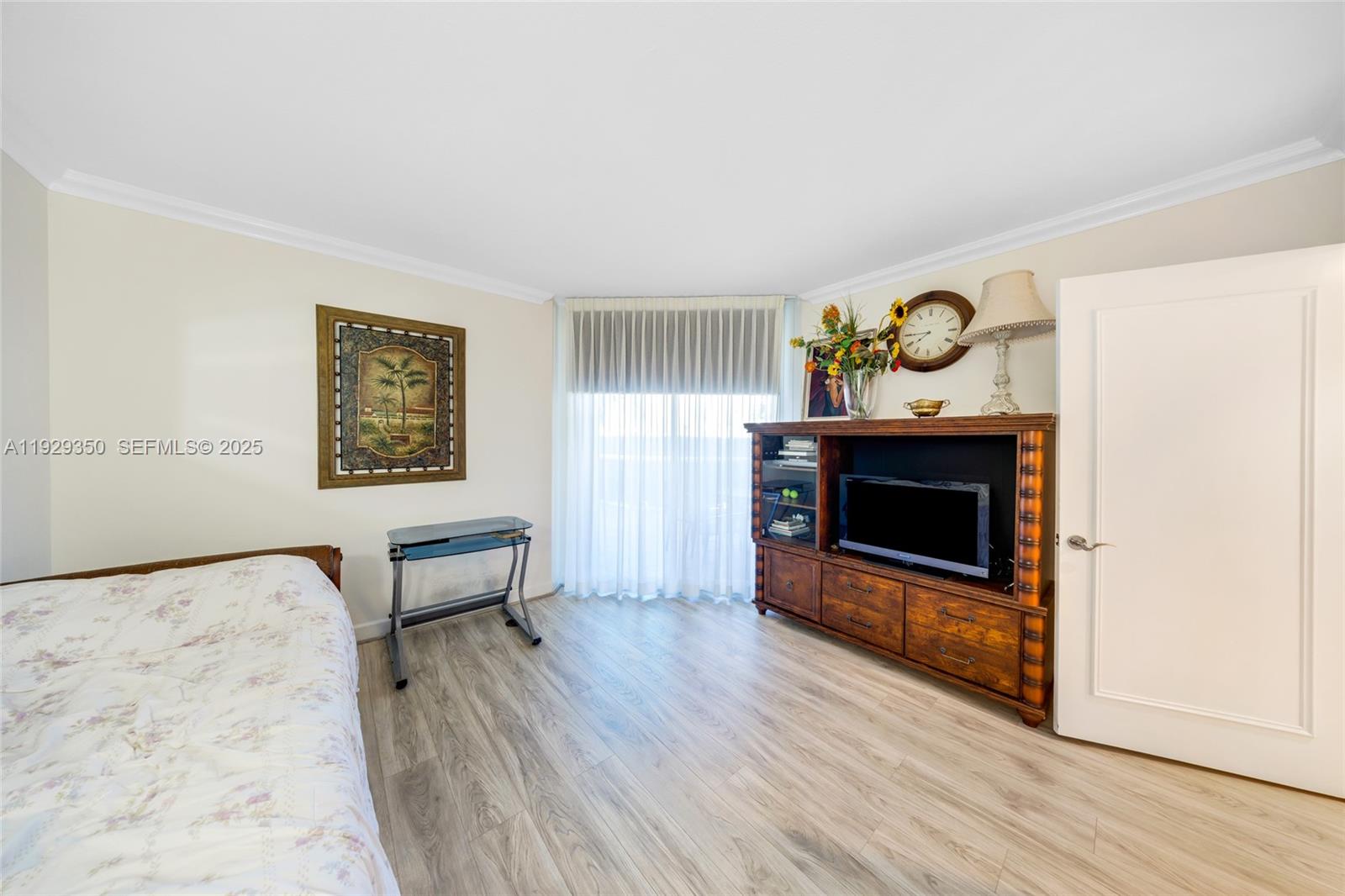 17555 Collins Ave # 303