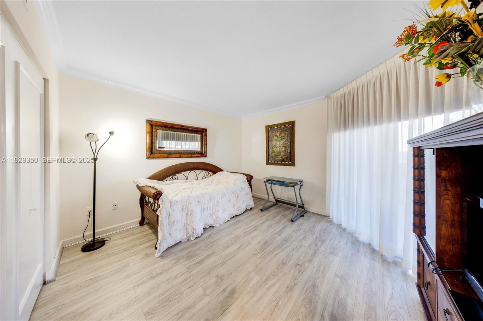17555 Collins Ave # 303