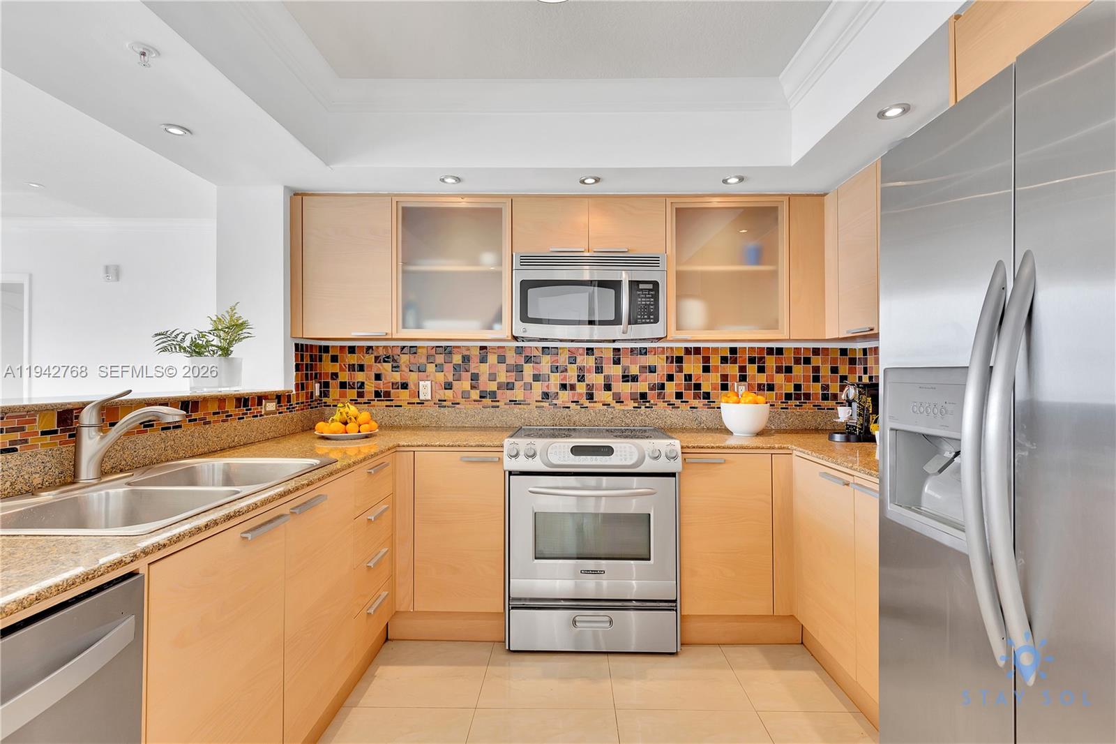 16699 Collins Ave # 4208