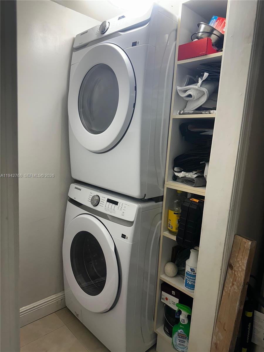 16699 Collins Ave # 4208