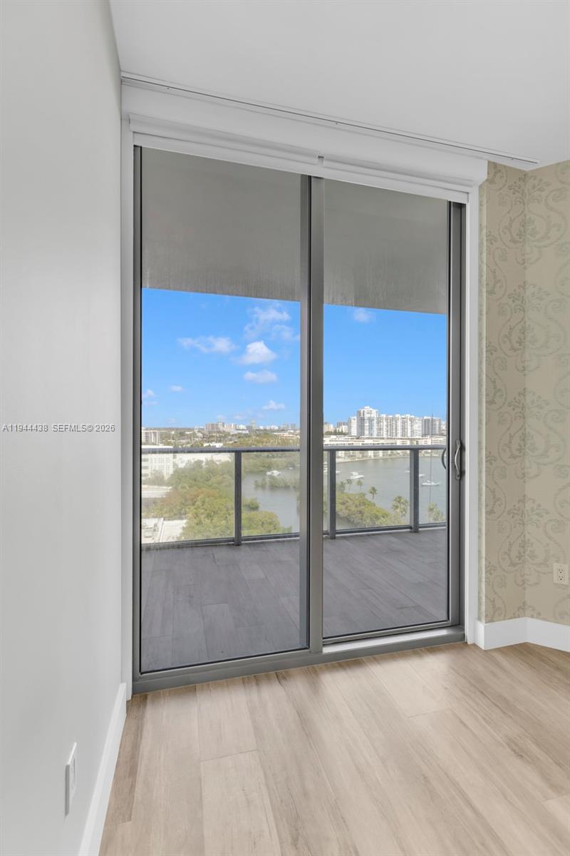 17301 Biscayne Blvd # 1106