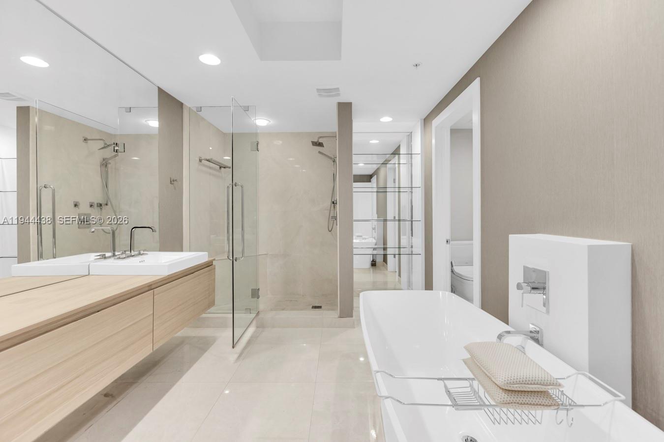 17301 Biscayne Blvd # 1106