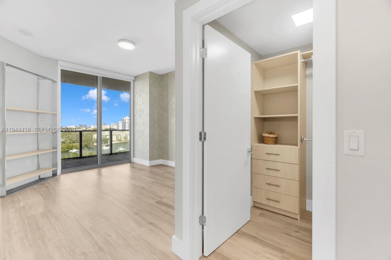 17301 Biscayne Blvd # 1106