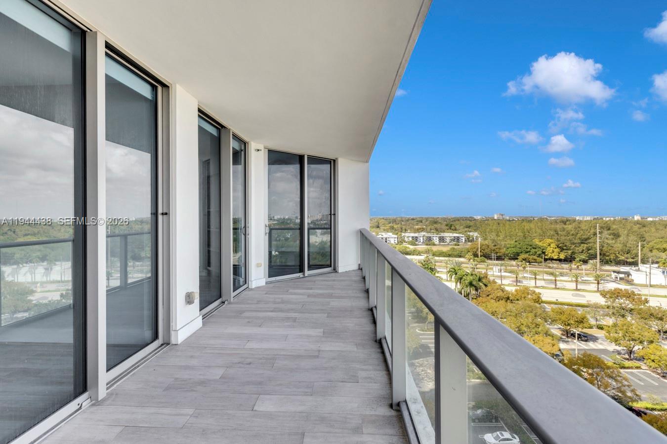 17301 Biscayne Blvd # 1106