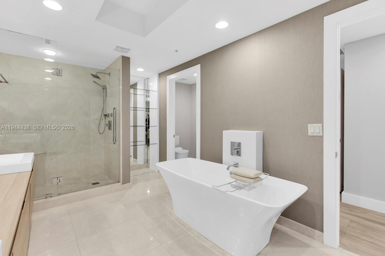 17301 Biscayne Blvd # 1106