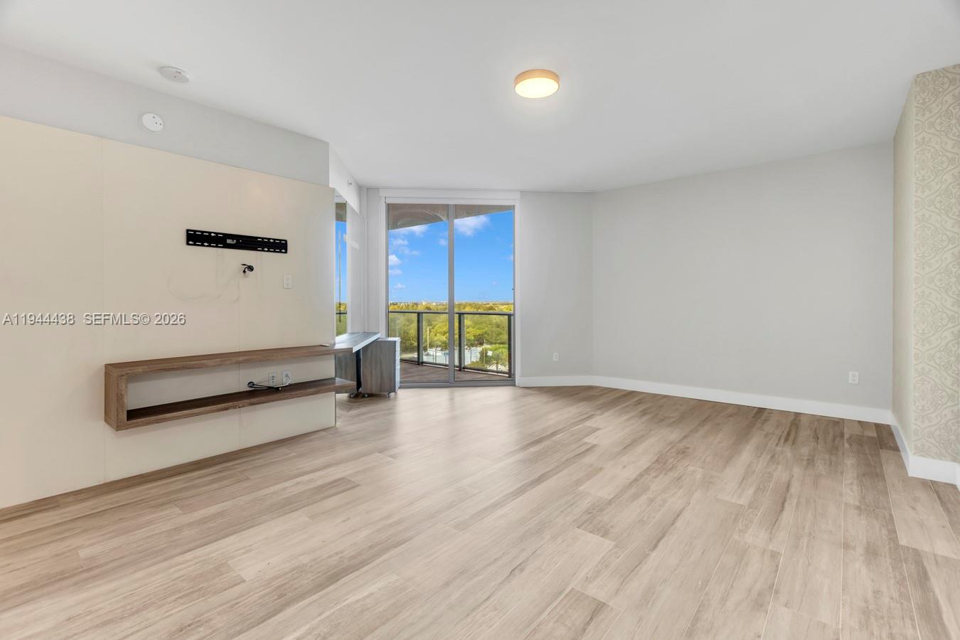 17301 Biscayne Blvd # 1106