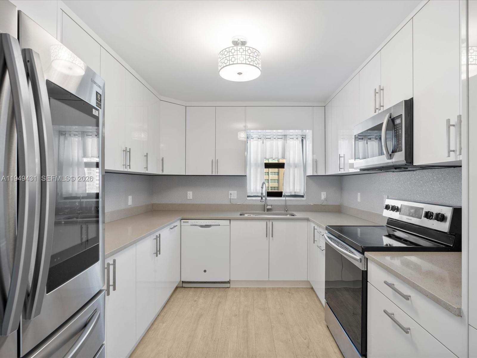 1500 S Ocean Dr # 3G