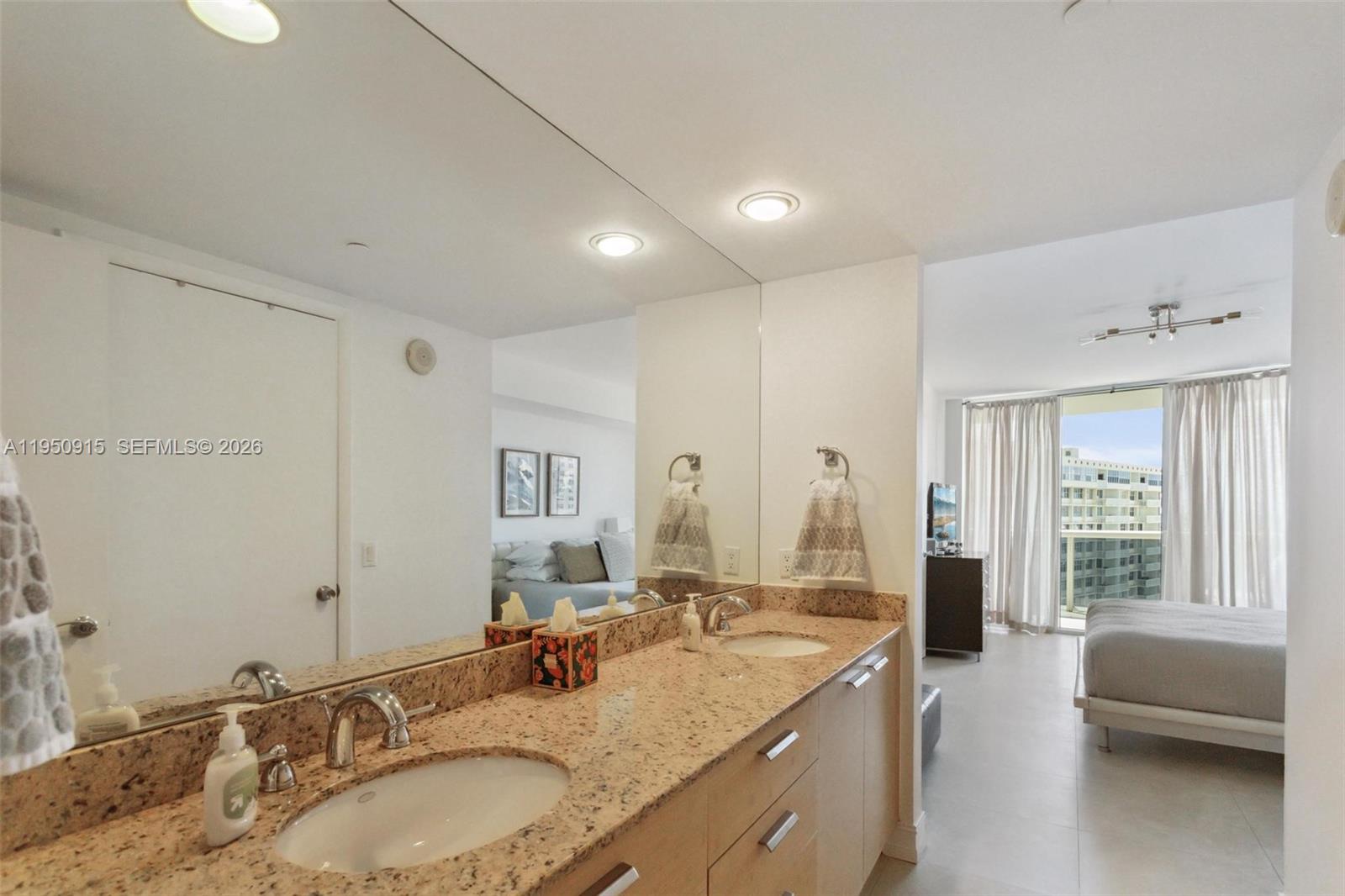 1800 S OCEAN DR # 809