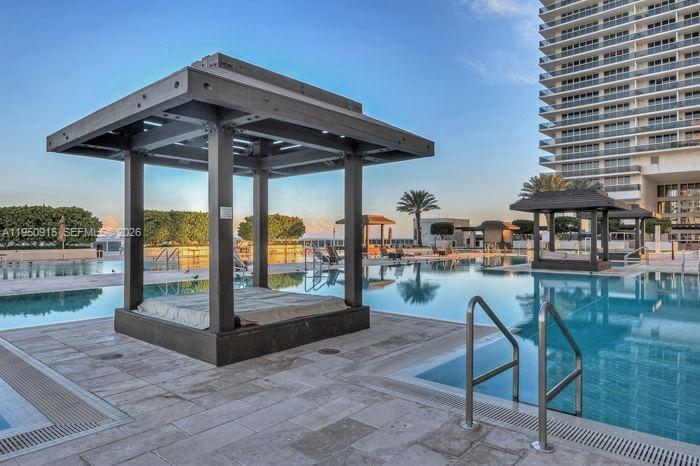 1800 S OCEAN DR # 809