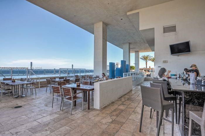 1800 S OCEAN DR # 809