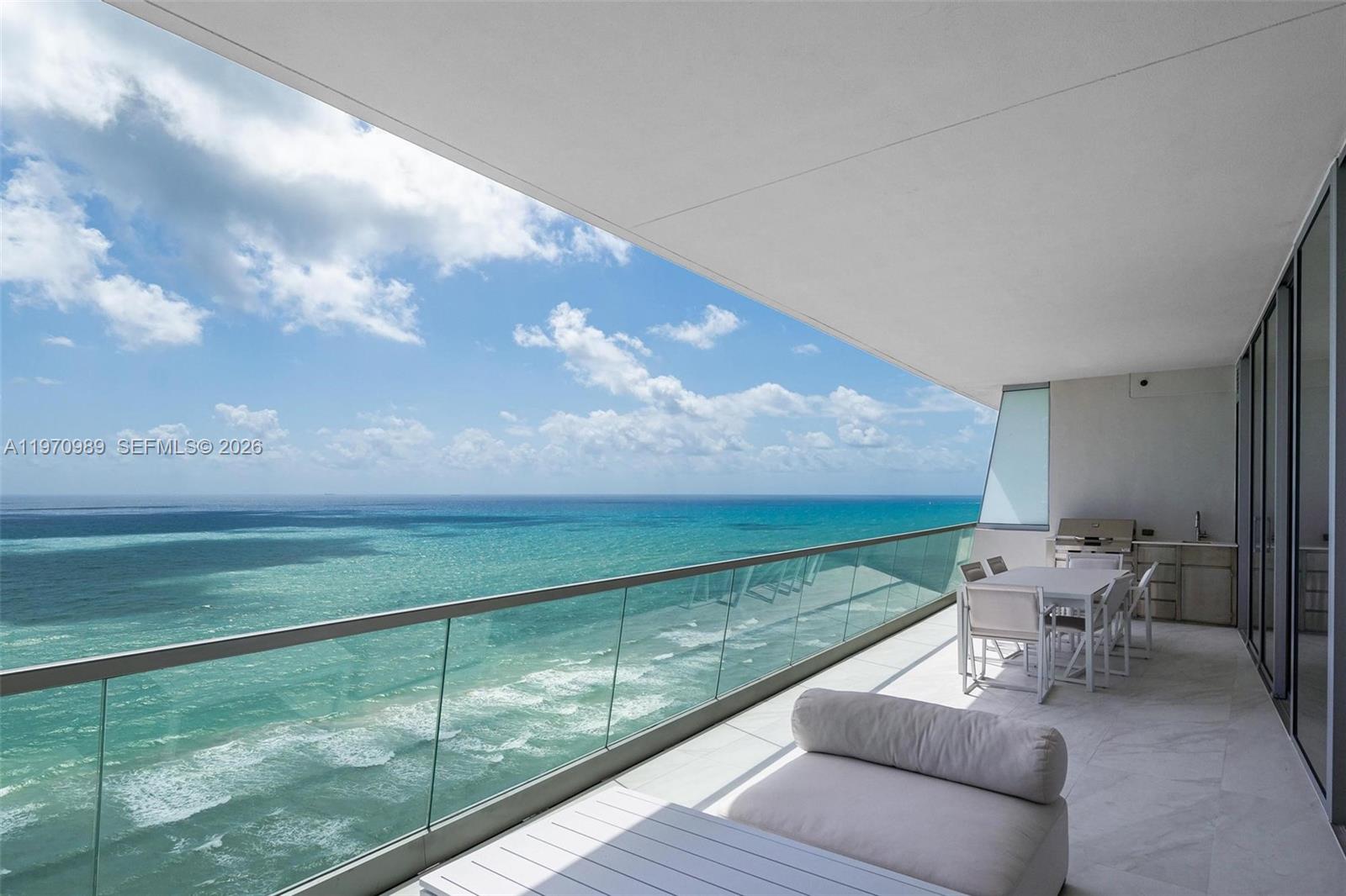 18501 Collins Ave # 2003