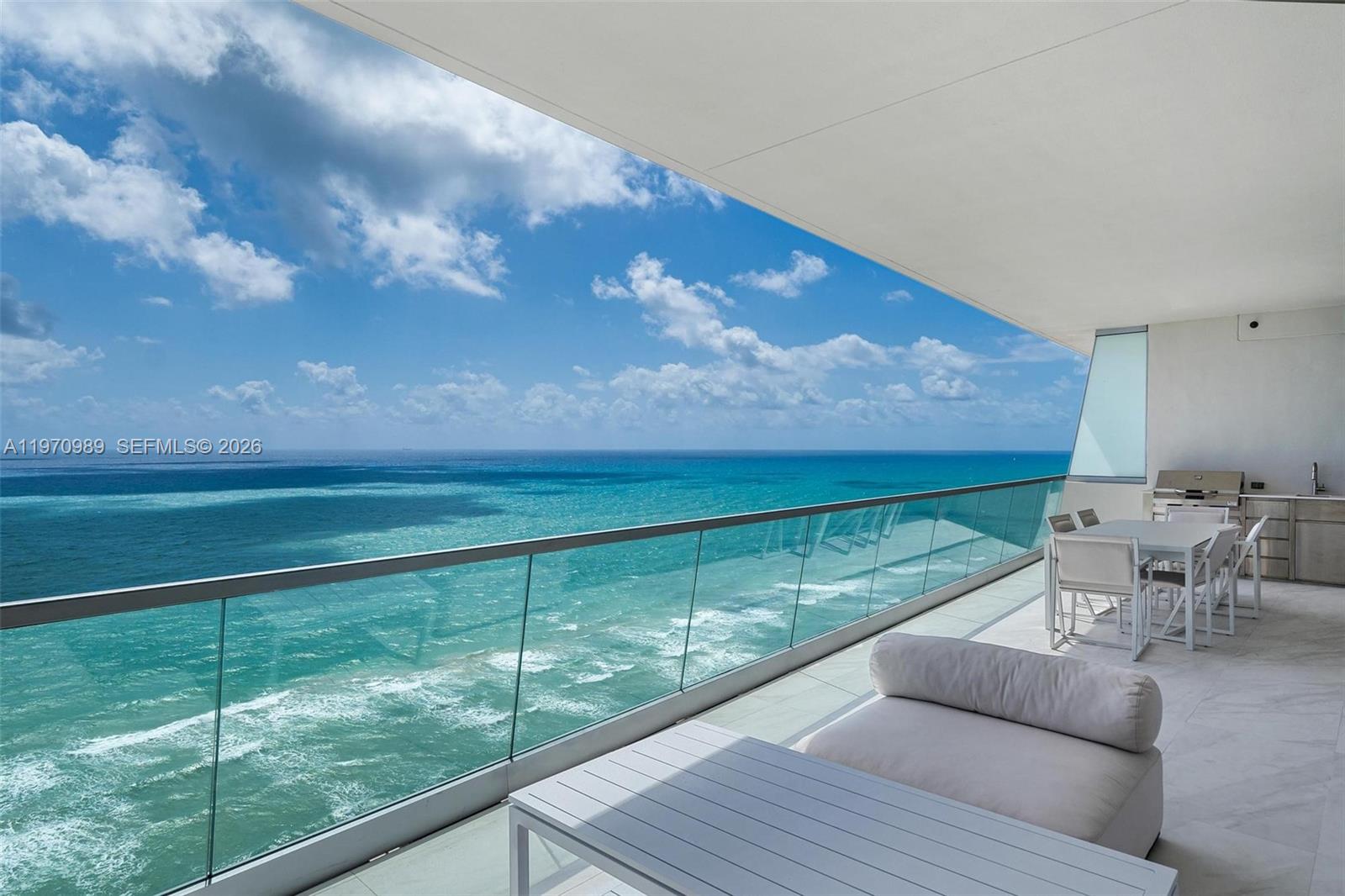 18501 Collins Ave # 2003