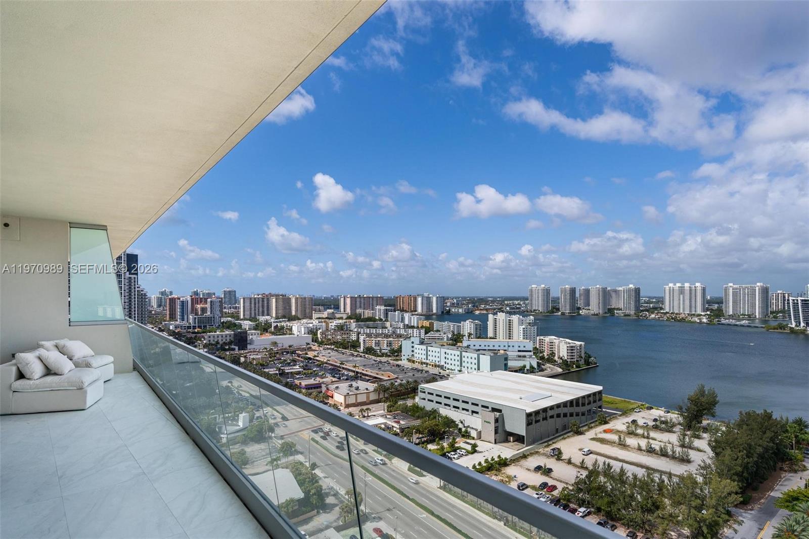 18501 Collins Ave # 2003