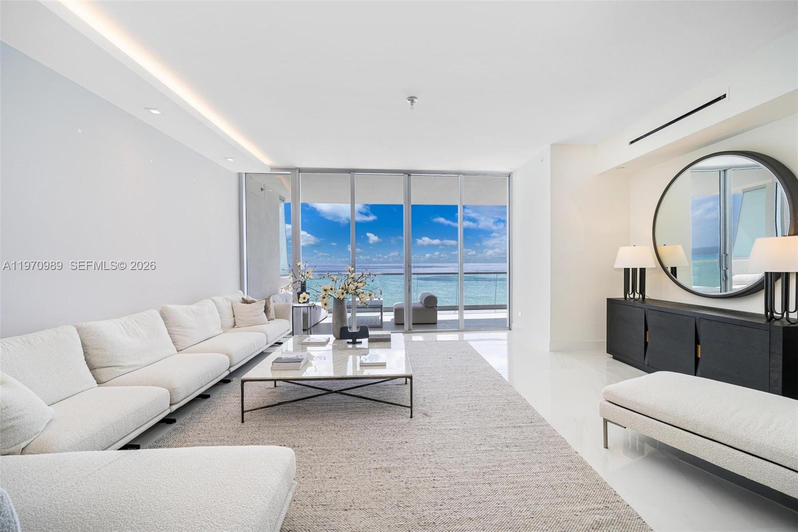 18501 Collins Ave # 2003