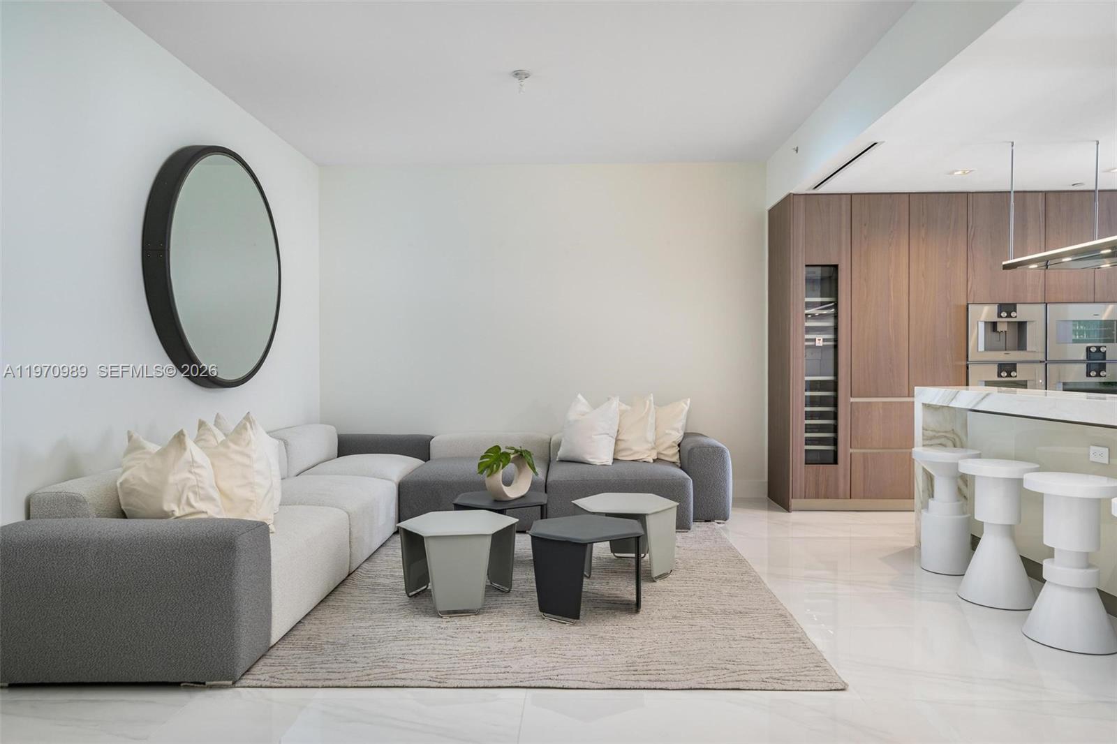 18501 Collins Ave # 2003