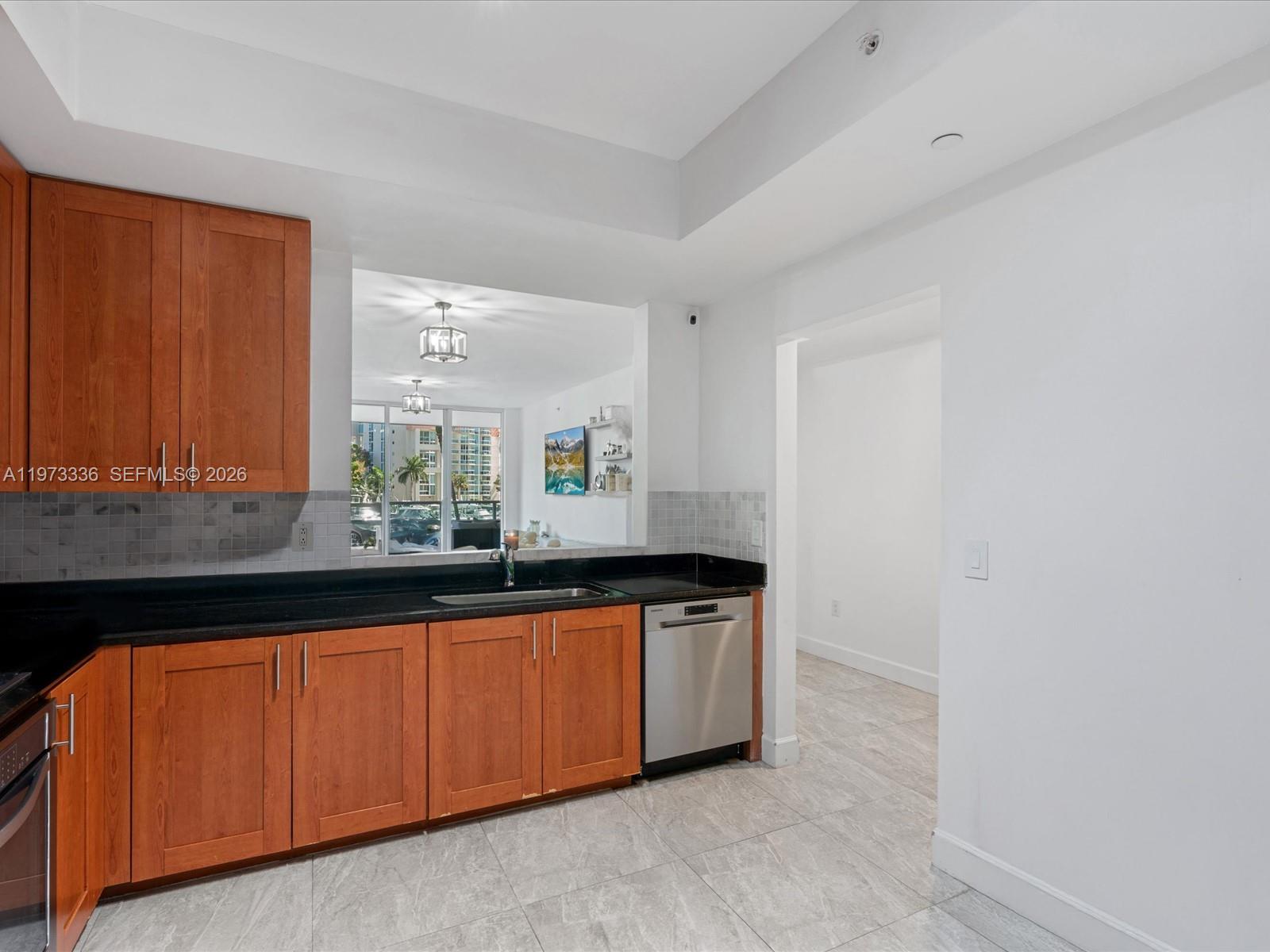 3340 NE 190th St # 204