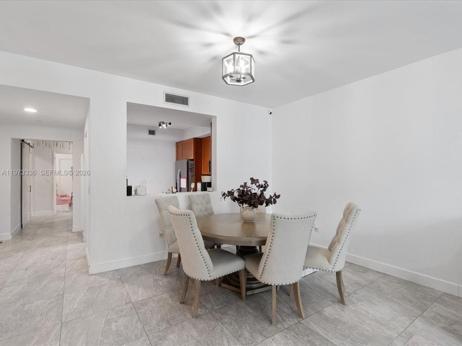 3340 NE 190th St # 204