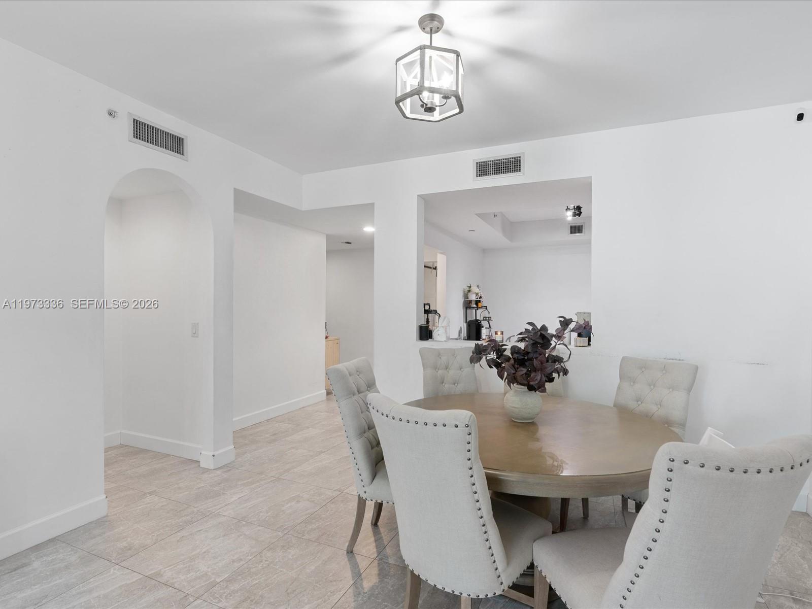 3340 NE 190th St # 204