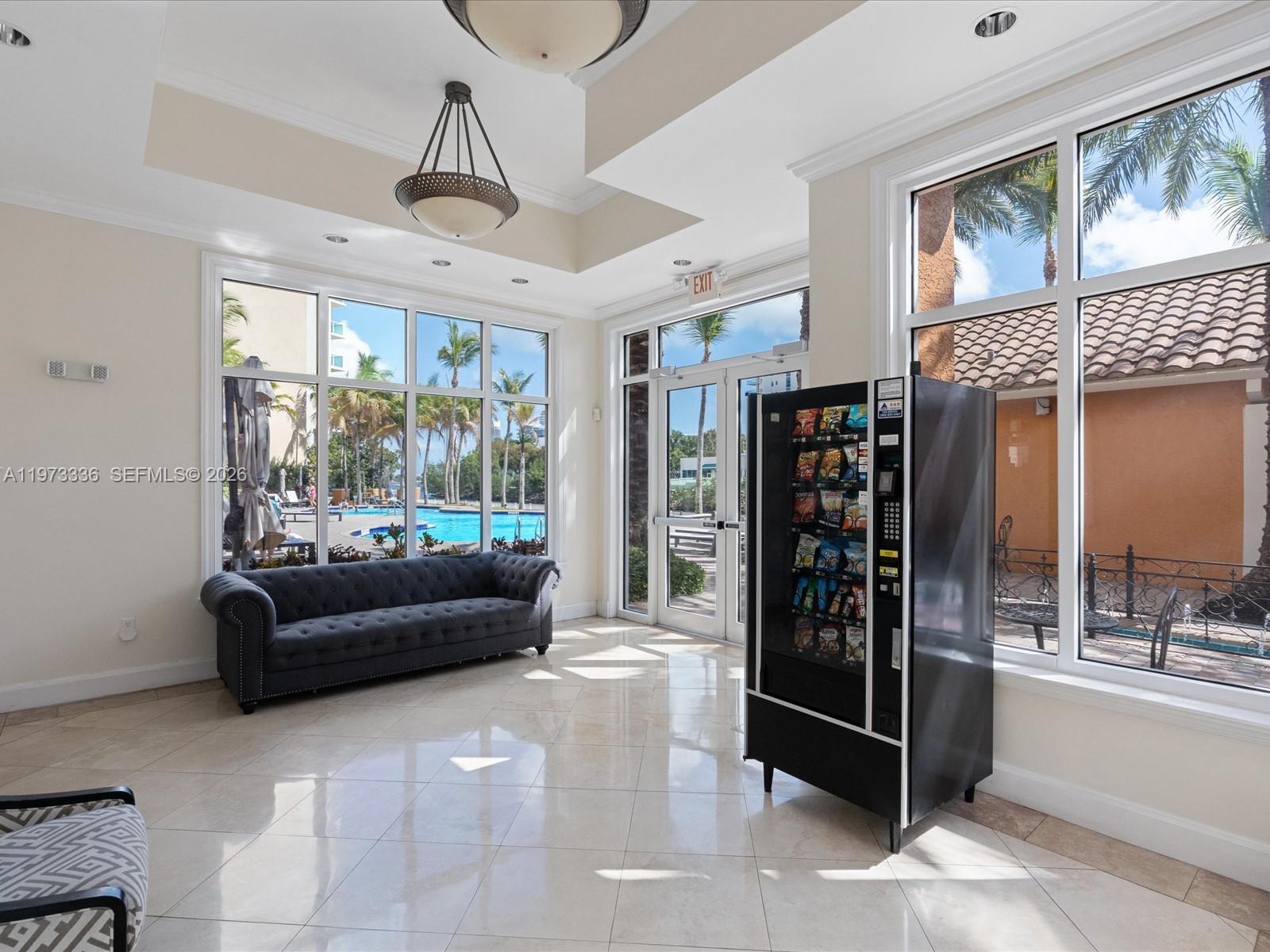 3340 NE 190th St # 204