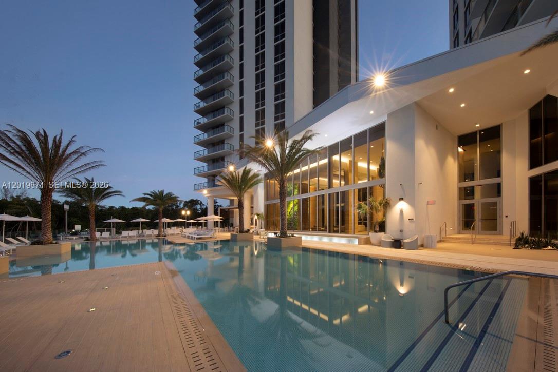 16385 Biscayne Blvd # 3103