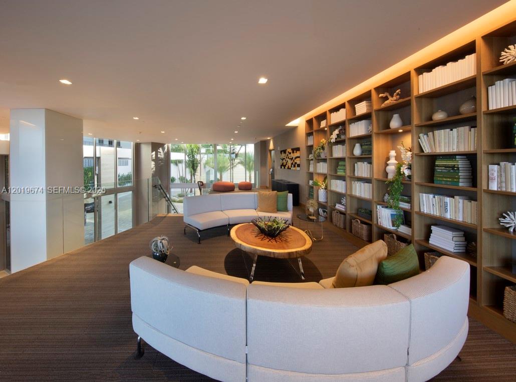 16385 Biscayne Blvd # 3103