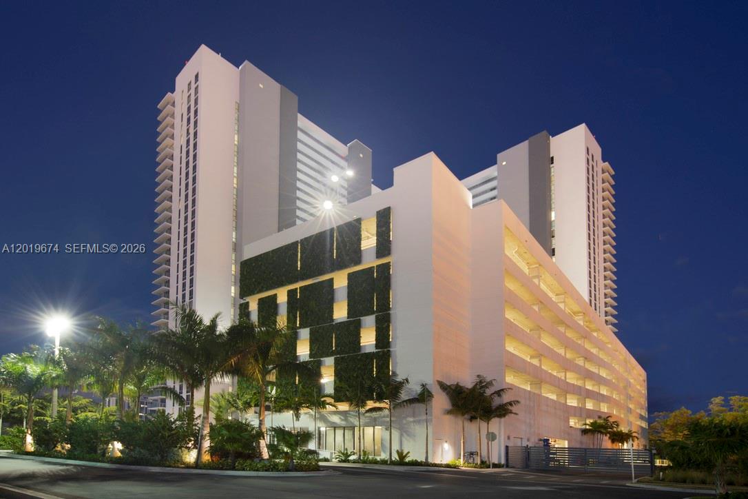 16385 Biscayne Blvd # 3103