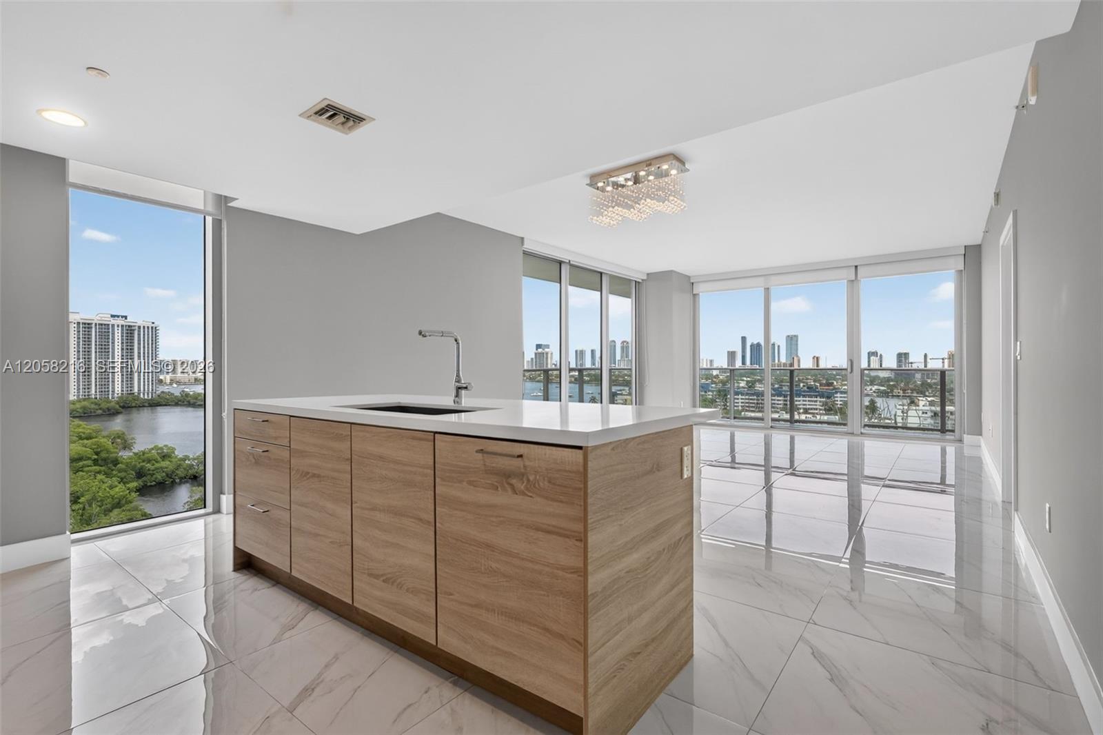 16385 Biscayne Blvd # 1215
