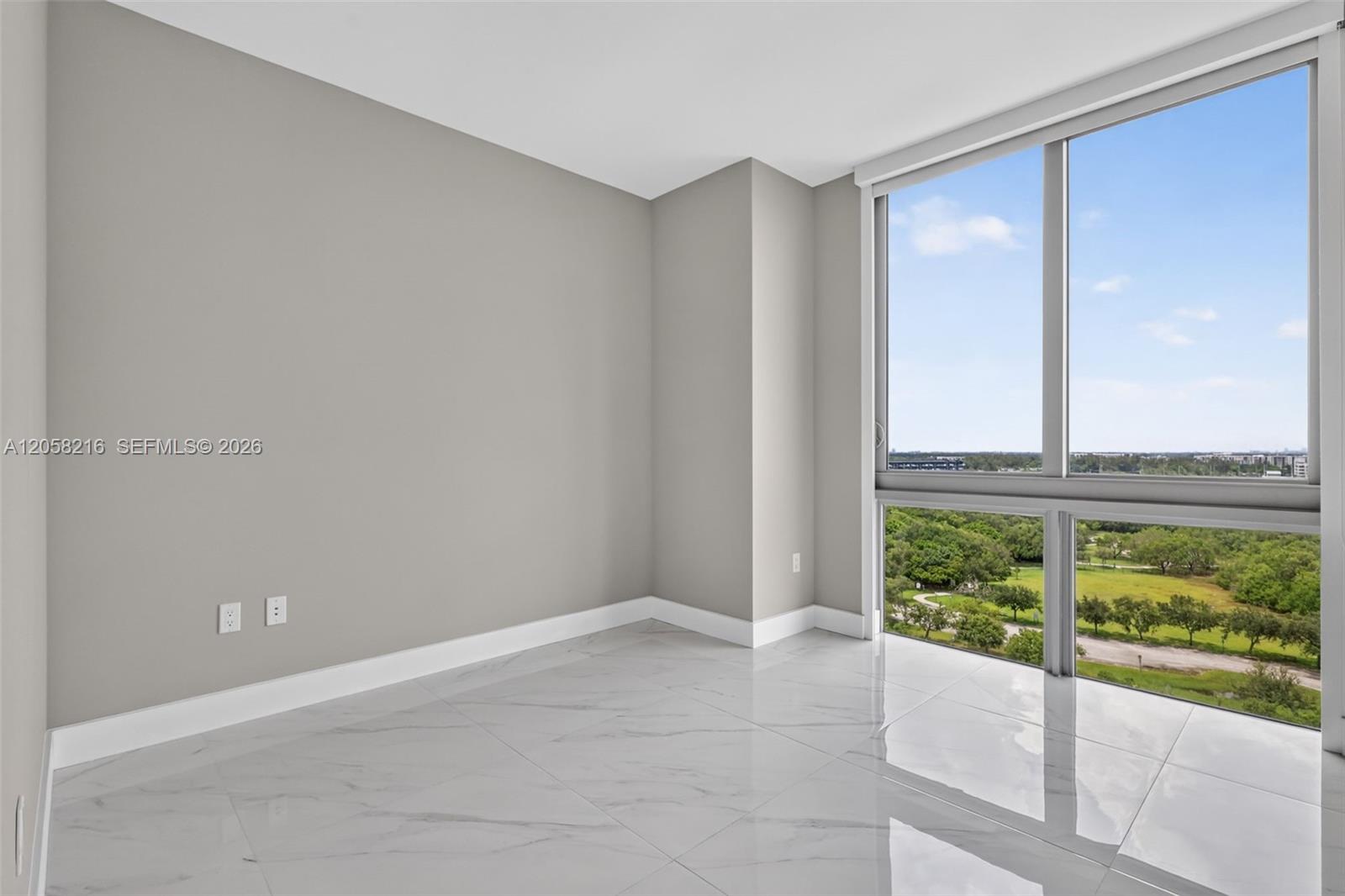 16385 Biscayne Blvd # 1215