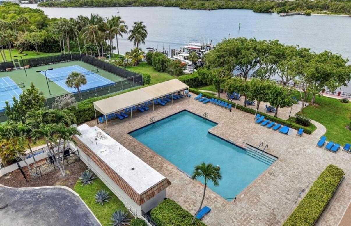 2121 N Ocean Boulevard # 201w