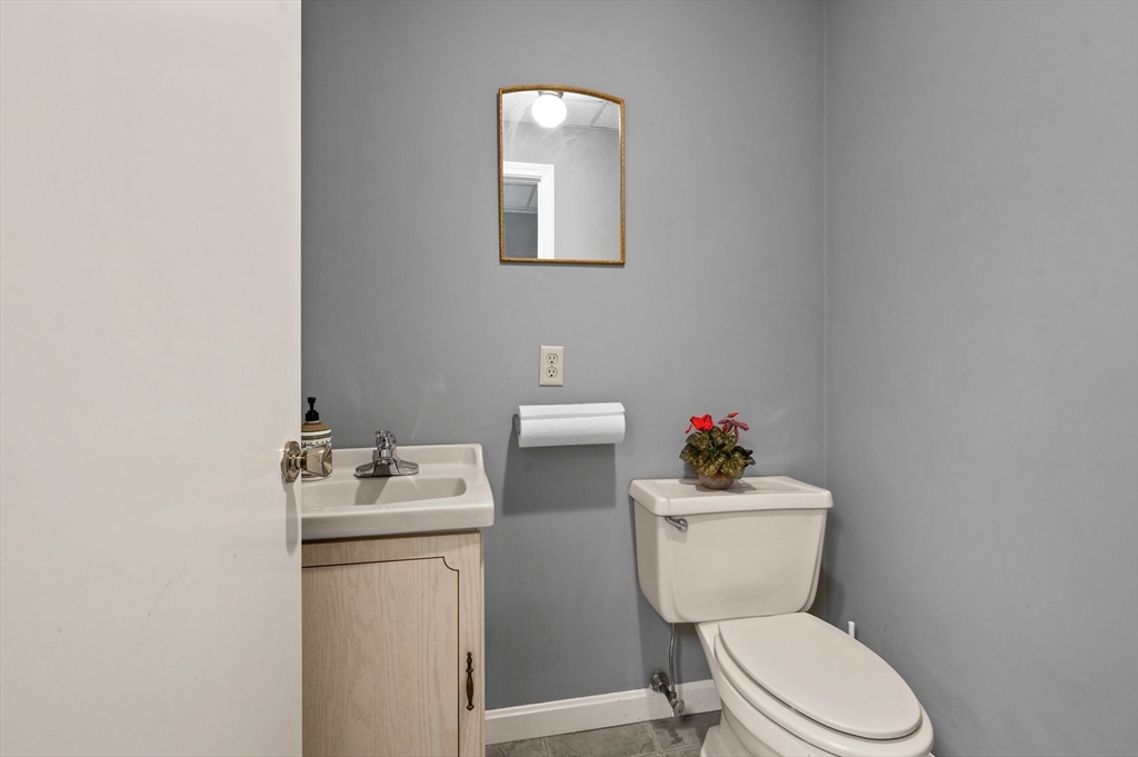 1445 Main St Unit: 17/18