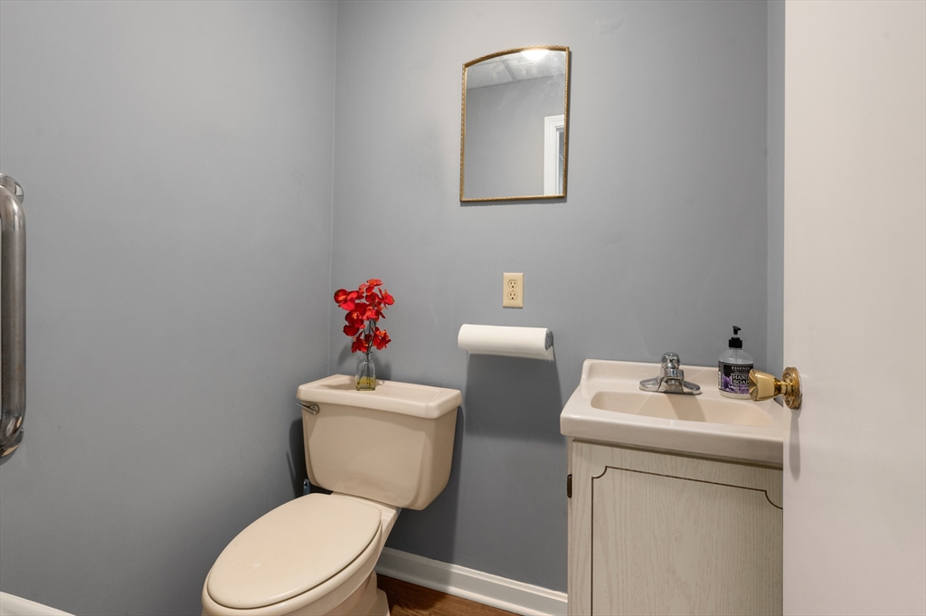1445 Main St Unit: 17/18