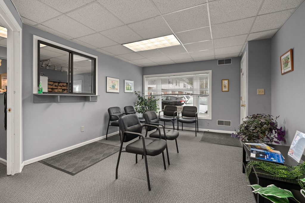 1445 Main St Unit: 17/18