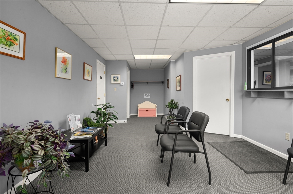 1445 Main St Unit: 17/18