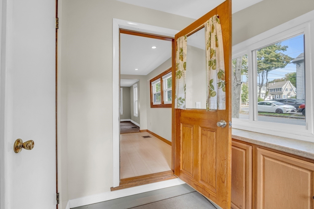 52 Winthrop Avenue
