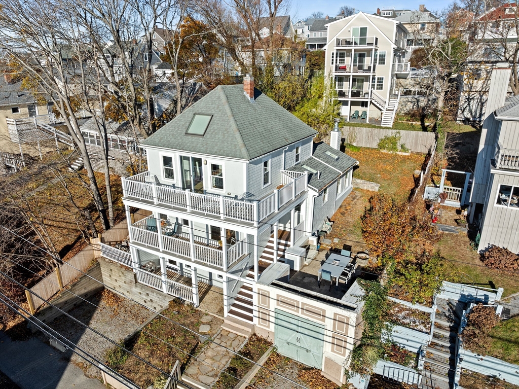 30 Bay St