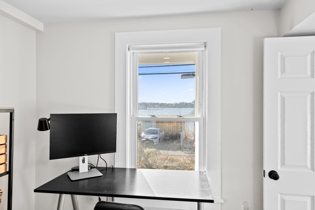 30 Bay St