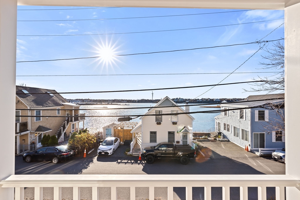 30 Bay St
