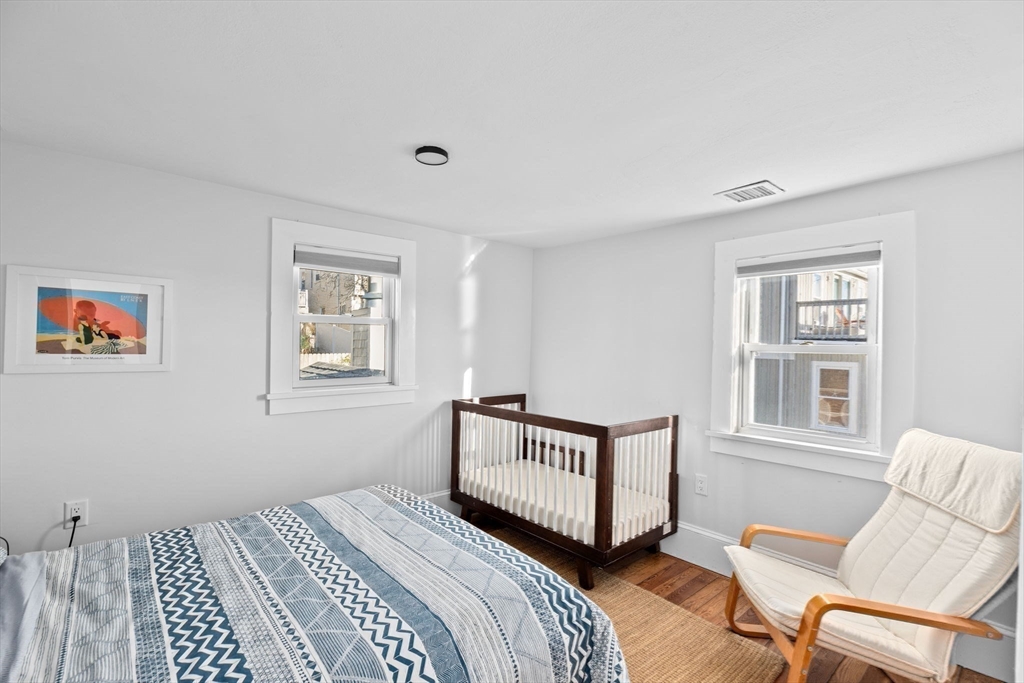 30 Bay St