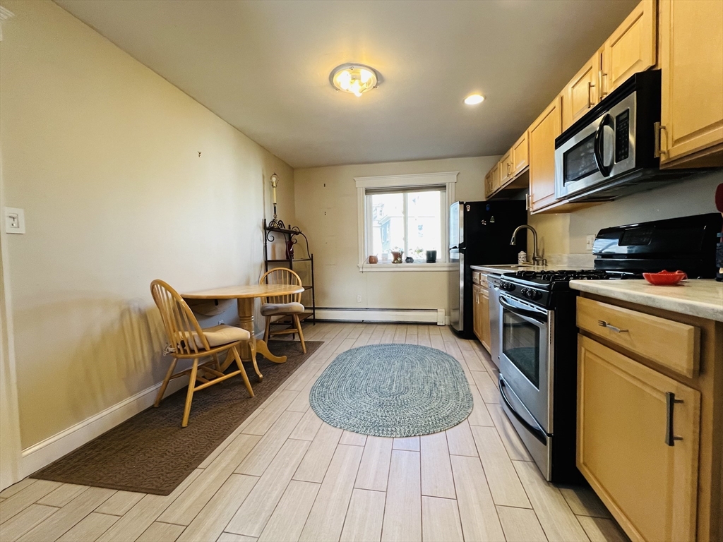 20 Lovett St # 3