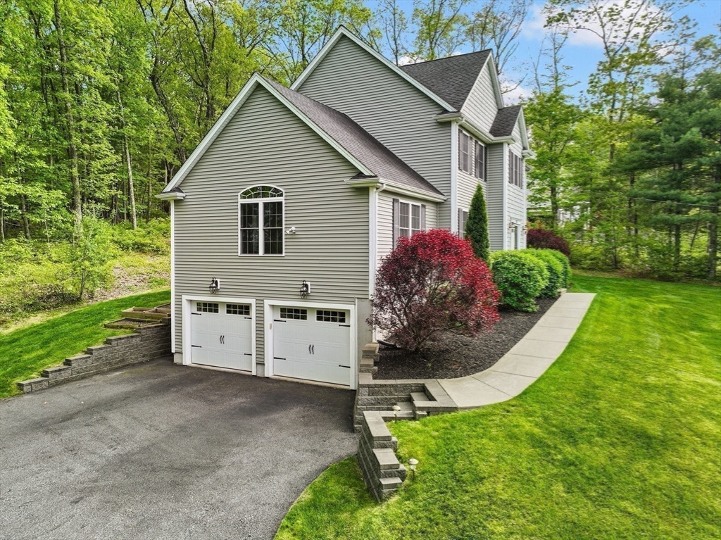 105 Louise Dr